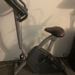 PRO FORM STATIONARY EXERCISE BIKE in EXCELLENT CONDITION 