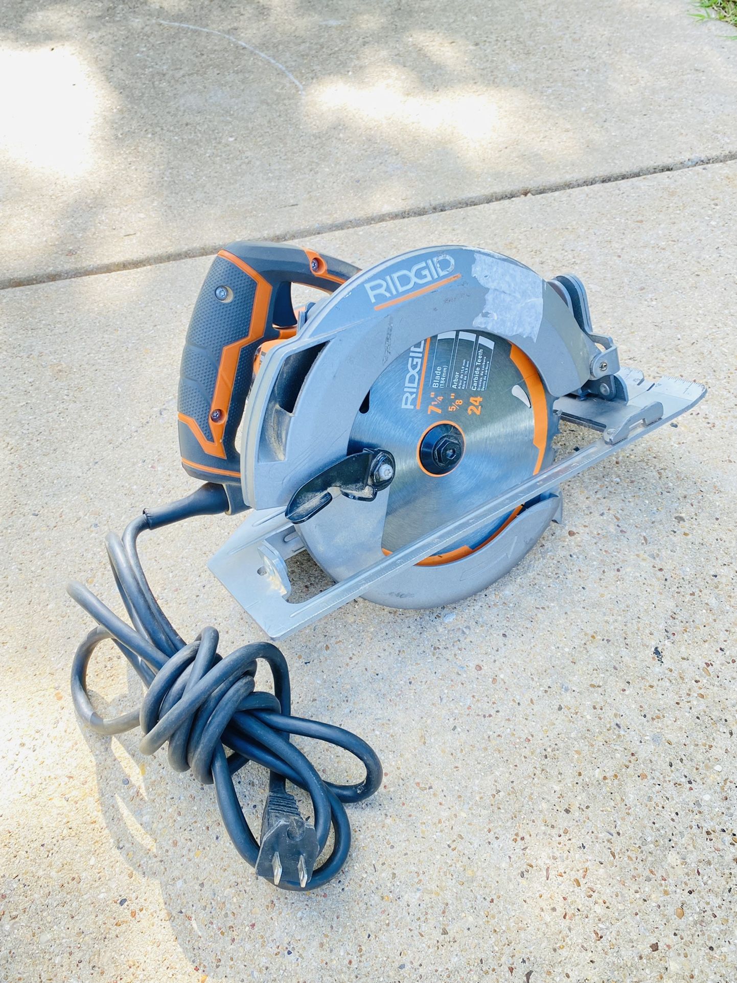 RIDGID 15 Amp 7-1/4 in. Circular Saw