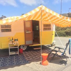 Vintage 1954 Travel Trailer “canned ham”