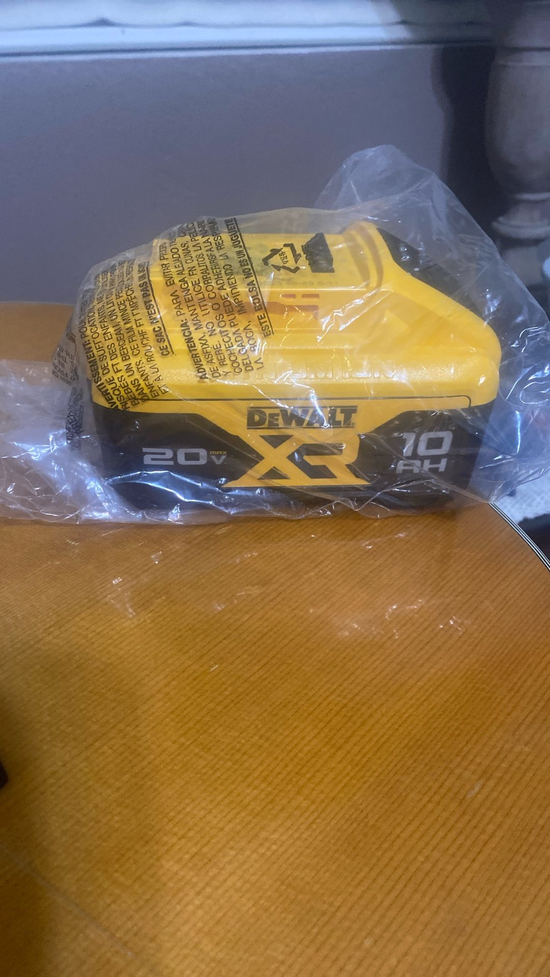 Dewalt 10 AH hour battery