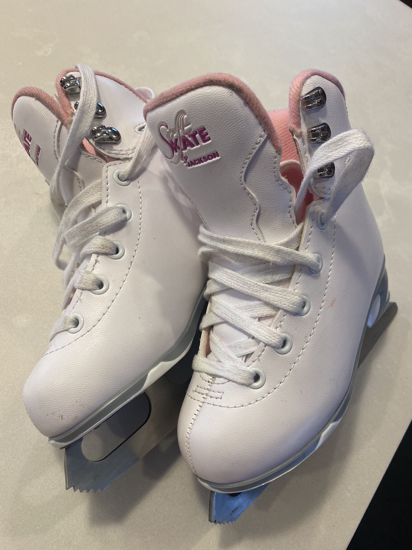 Girls Junior Figure Ice Skates