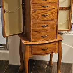 Standing Jewelry Box
