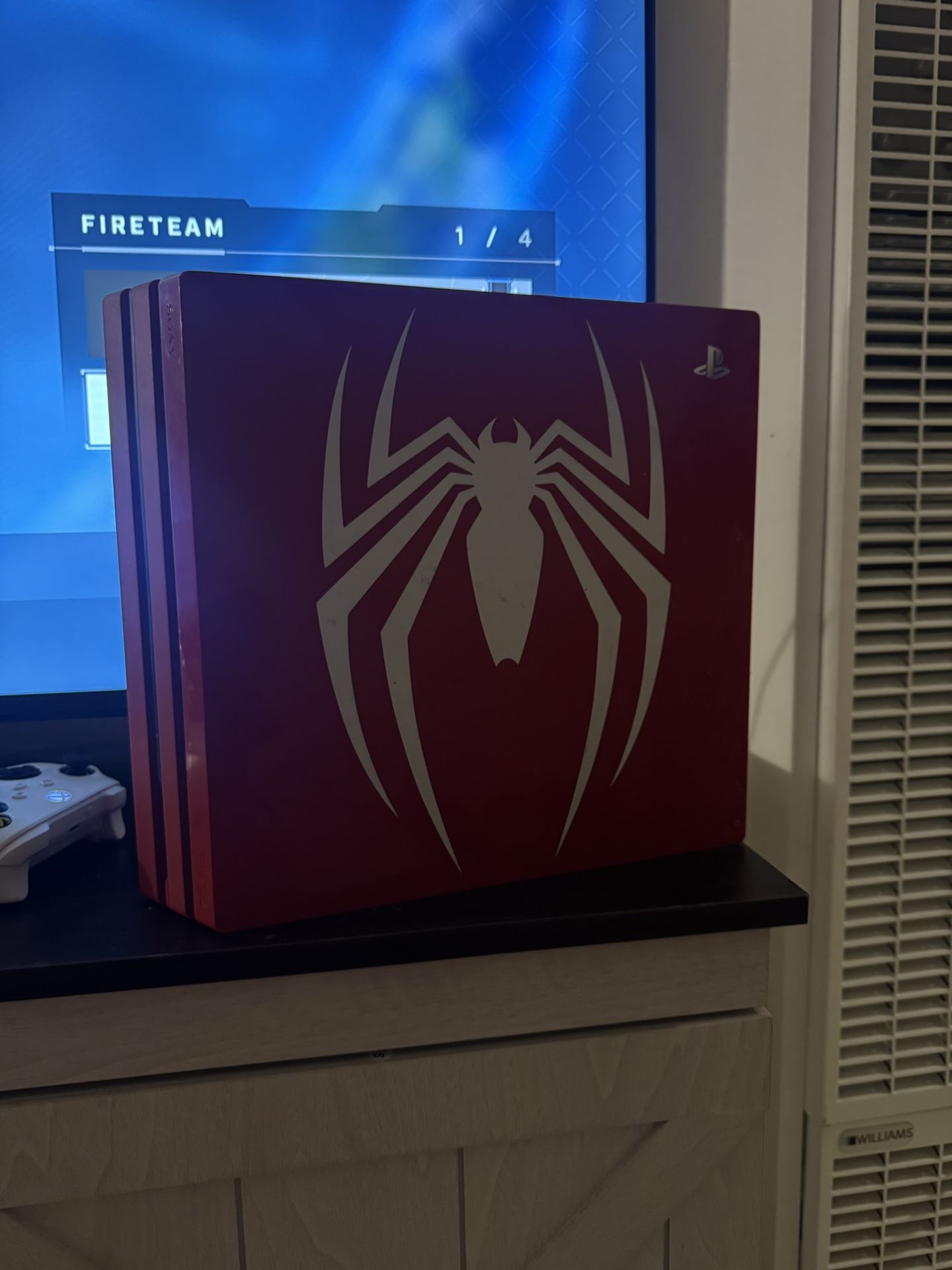 PS4 Pro Spider Man Edition