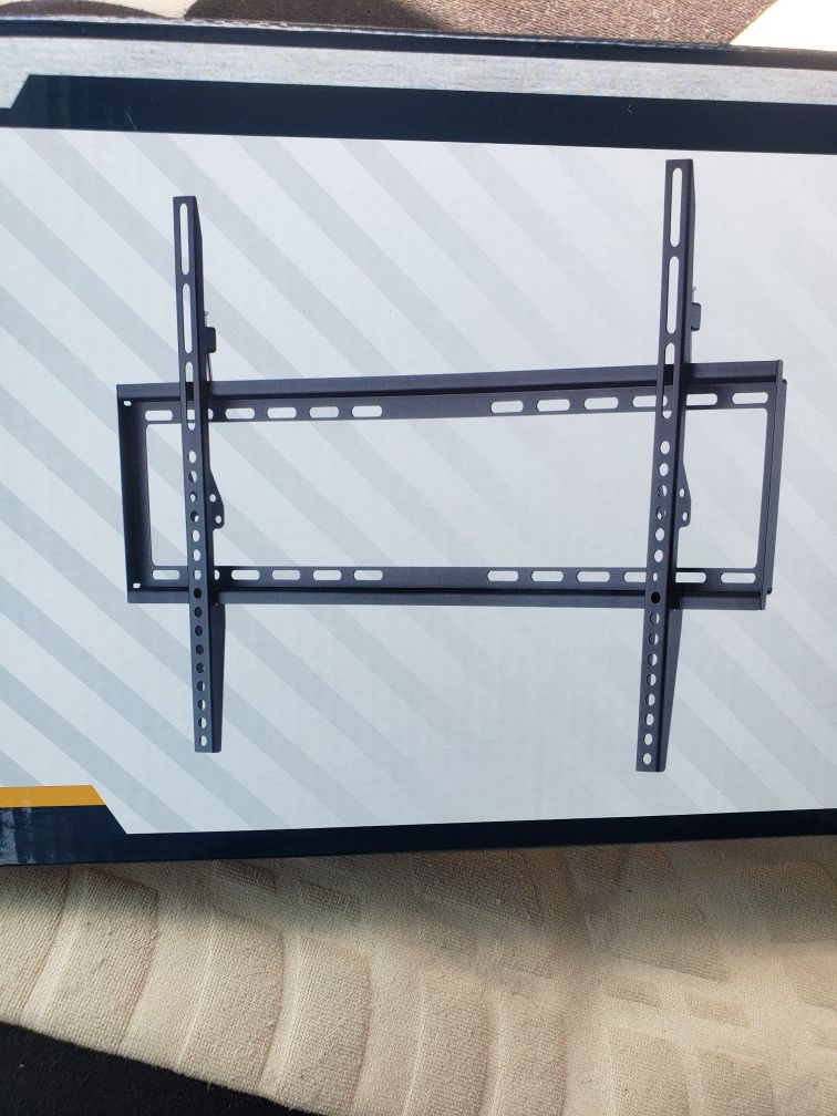 Tv wall mount 22 to 55 inch ... NEW in box and sealed