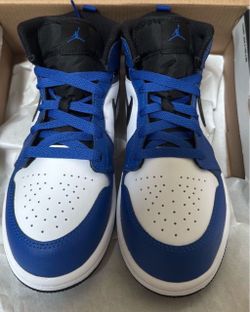 New Jordan 1 sneakers size 2.5 youth $65