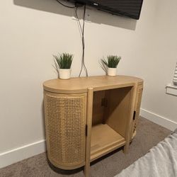 Wicker TV Medium Sized Stand
