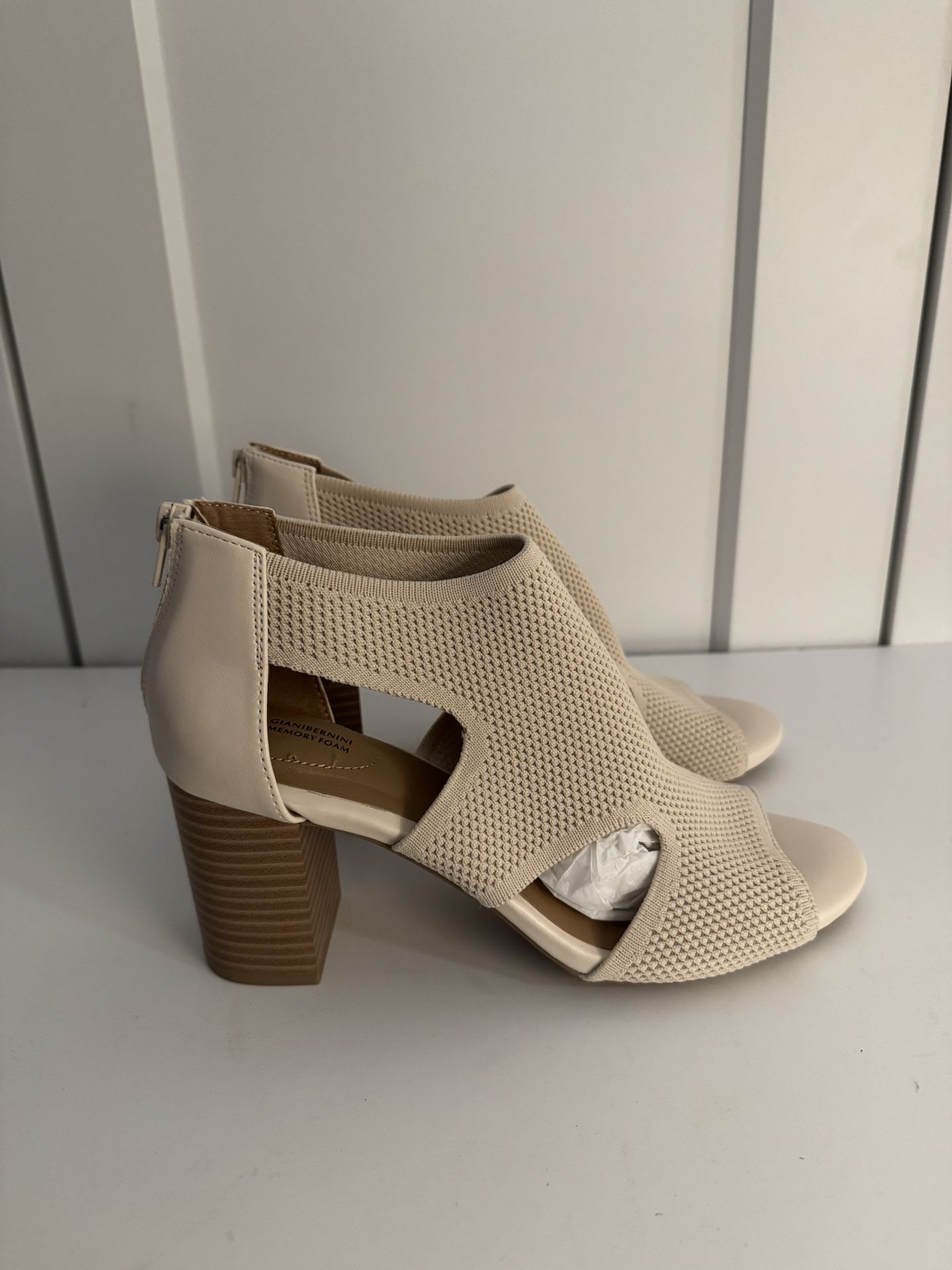 NEW Giani Bernini Women’s Size 9.5 Arisiaa Memory Foam Open Toe Ankle Booties