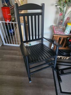 Cracker barrel chair