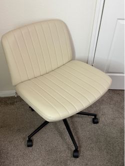 Vanity / Computer Large Chair