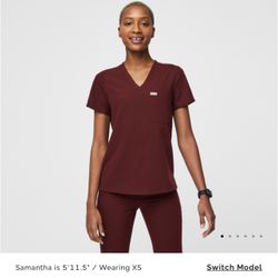 Woman’s FIGS burgundy Scrubs Set  size S
