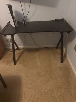 Gaming table