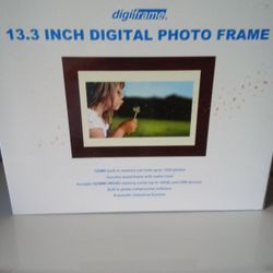 Digital photo frame