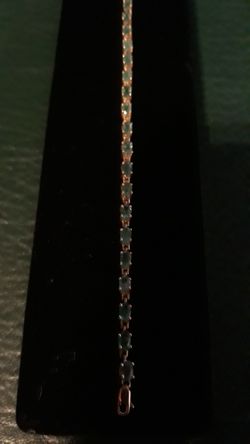 8.30 tcw Emarld 10K solid yellow gold bracelet