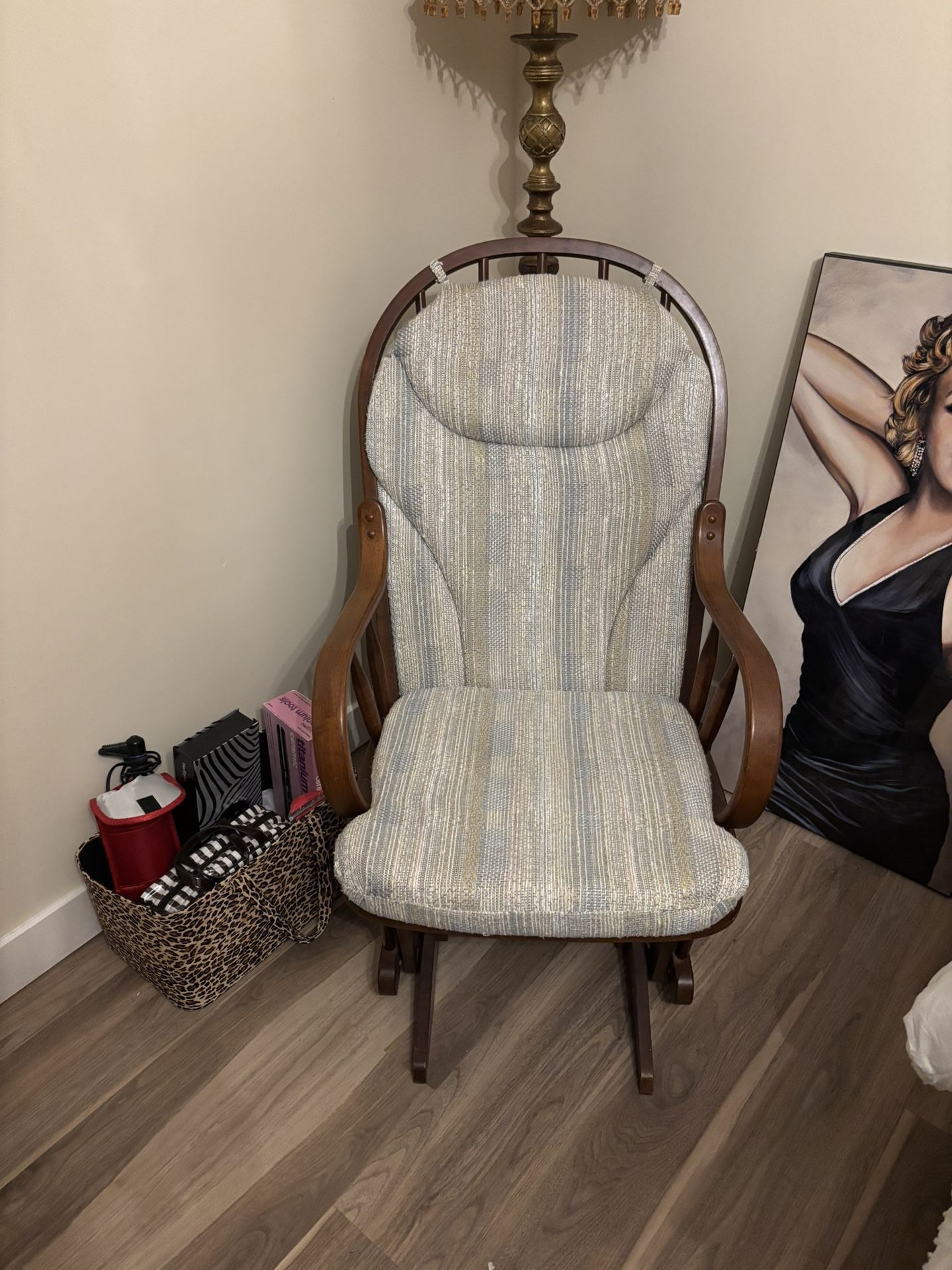 Glider Chair With ottoman