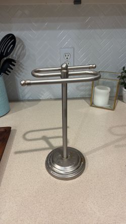 Towel rack