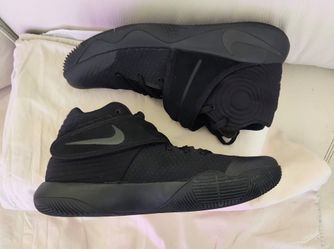 Nike Kyrie 2 Triple Black Stealth 819583-008 Men's Size 11 Basketball Shoes