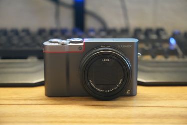 Parasonic Lumix ZS-100