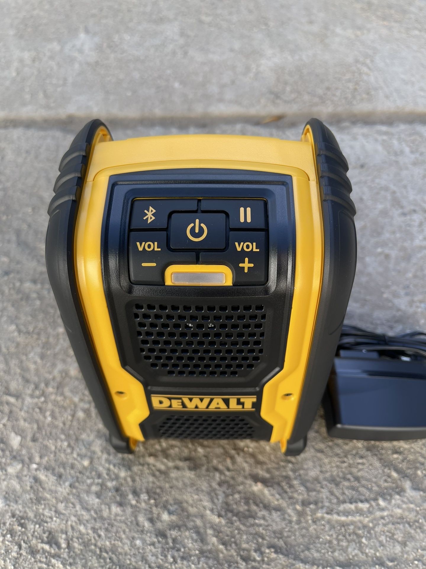 DEWALT 20V MAX Bluetooth Speaker