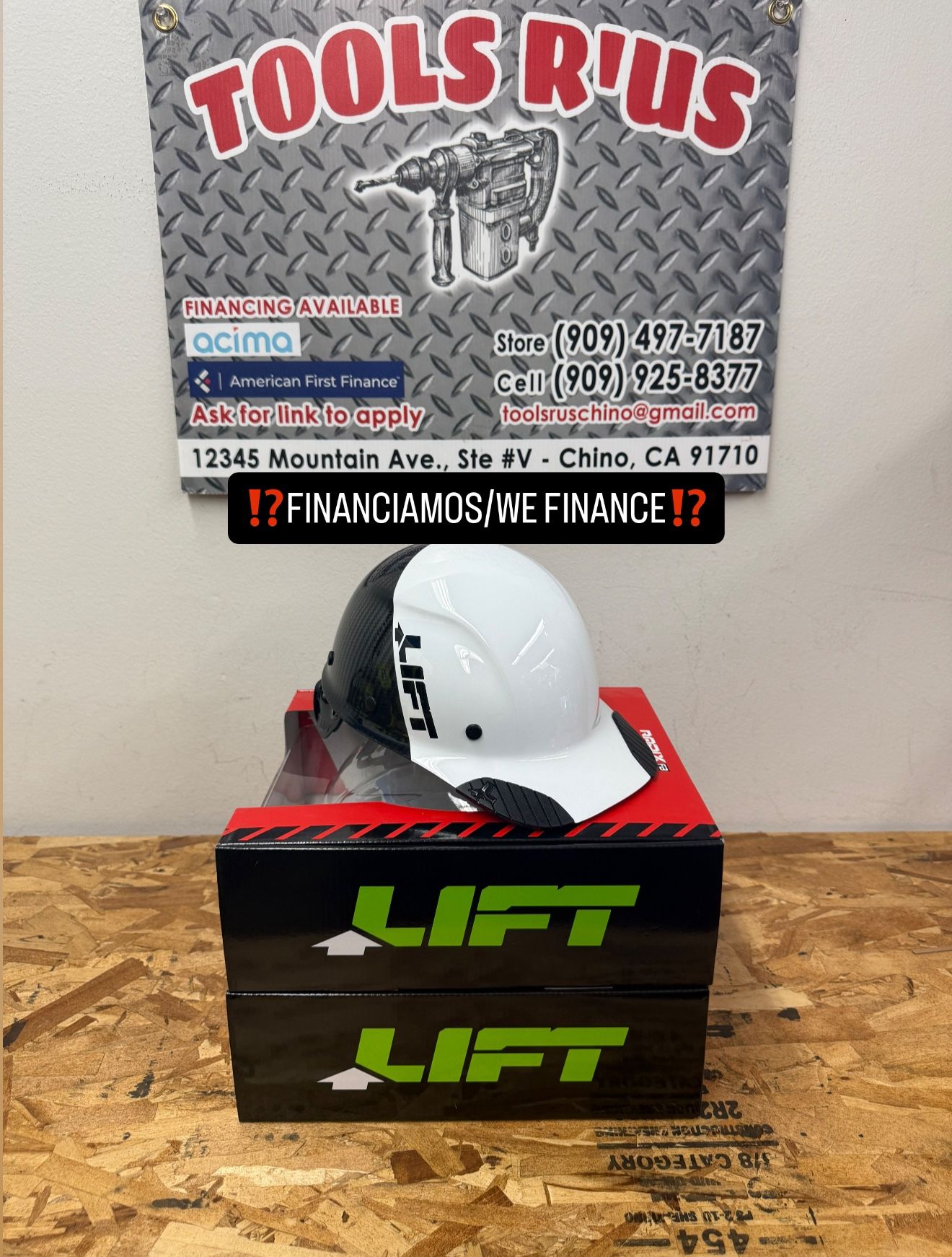 LIFT SAFETY DAX Cap Style Fifty50 WHT/BLK Carbon Fiber**(FINANCIAMOS/WE FINANCE)**