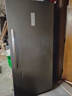 Upright freezer
