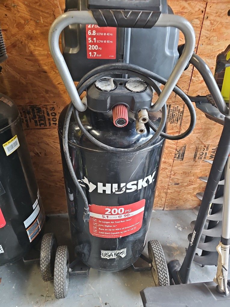 Huskey 27 Gallon Compressor