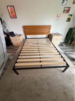 ZINUS Paul Queen Platform Frame, Metal and Wood, No Box Spring Needed