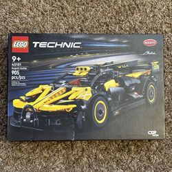 Lego Technic Bugatti Bolide (42151) and Lego Technic McLaren (42166)