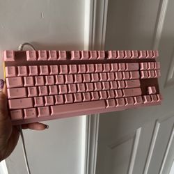 Motospeed Pink Keyboard