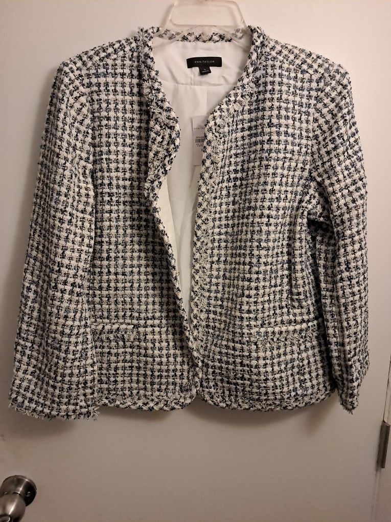 Woman's Taylor Blue White Shimmer Fringed Tweed Jacket Size 16.