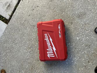 Milwaukee Box