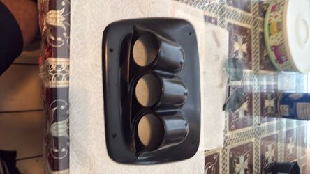 Triple gauge cluster