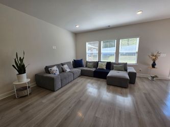 Large Gray Modular Sectional Sofa with Chaise