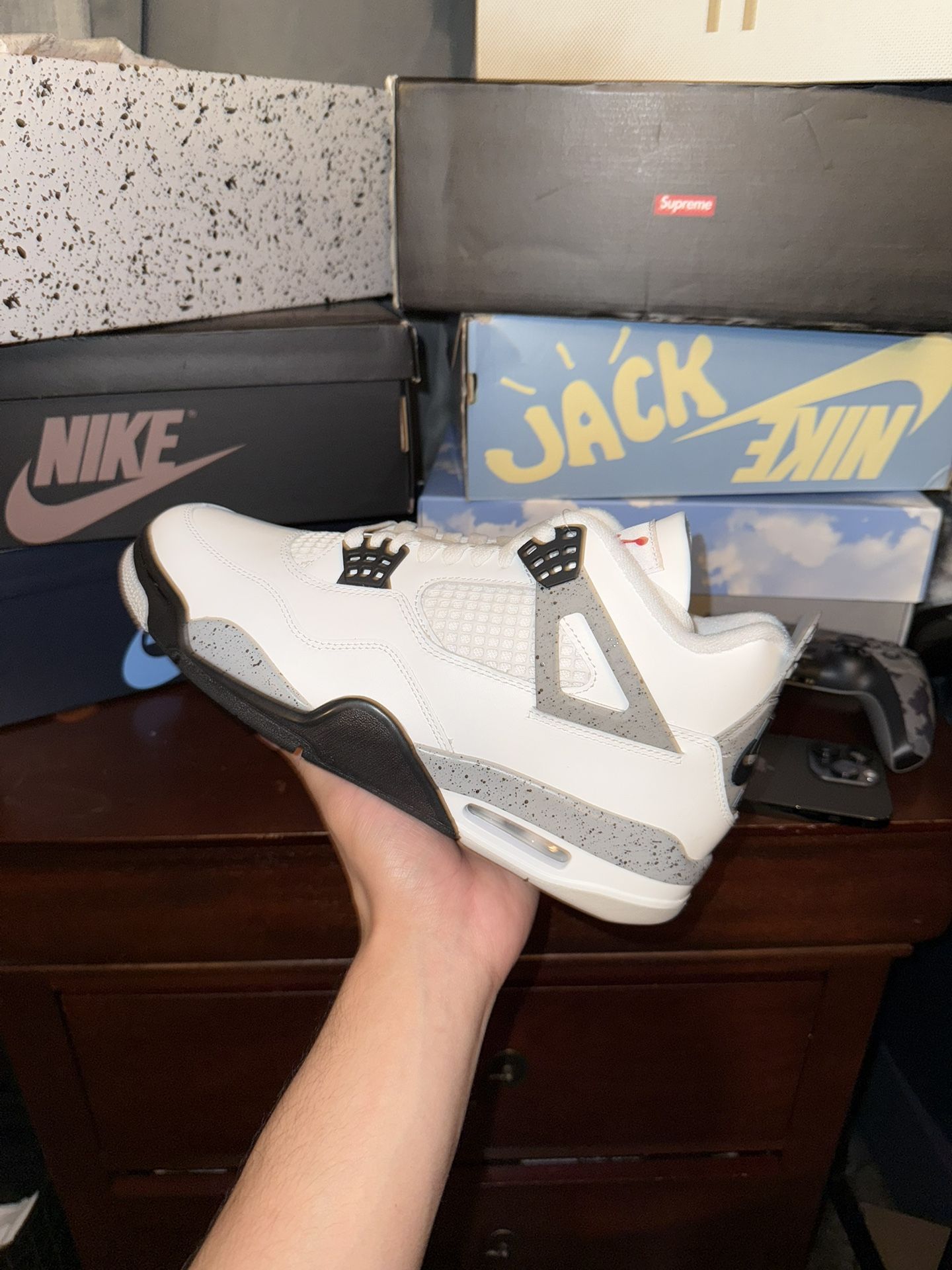 Jordan 4 