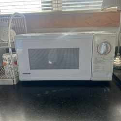 Free microwave (pending sale 6/18)