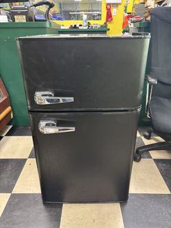 Mini Fridge 3.2 cu. ft.