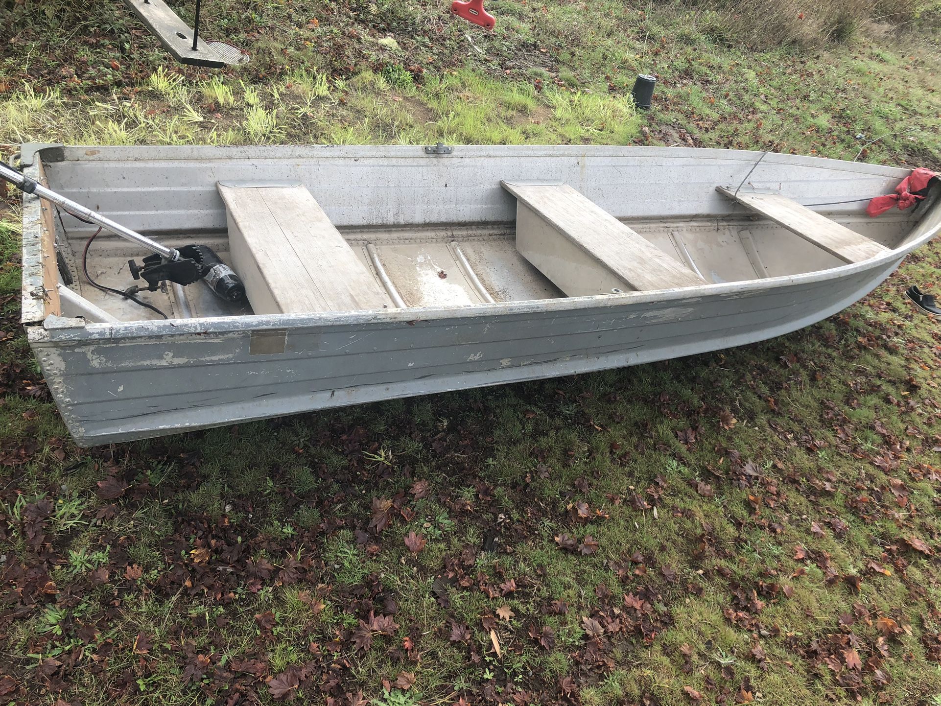 12 Foot Aluminum Boat With Trolling Motor