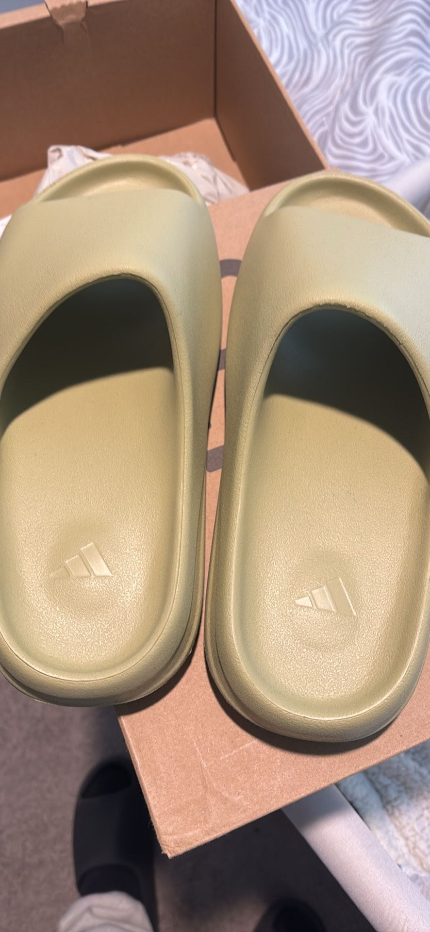 Yeezy Slides 