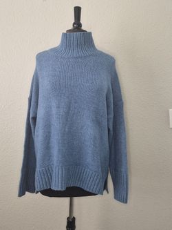 NWT Abercrombie & Fitch Oversized Ribbed Turtleneck Blue Sweater Size: Small