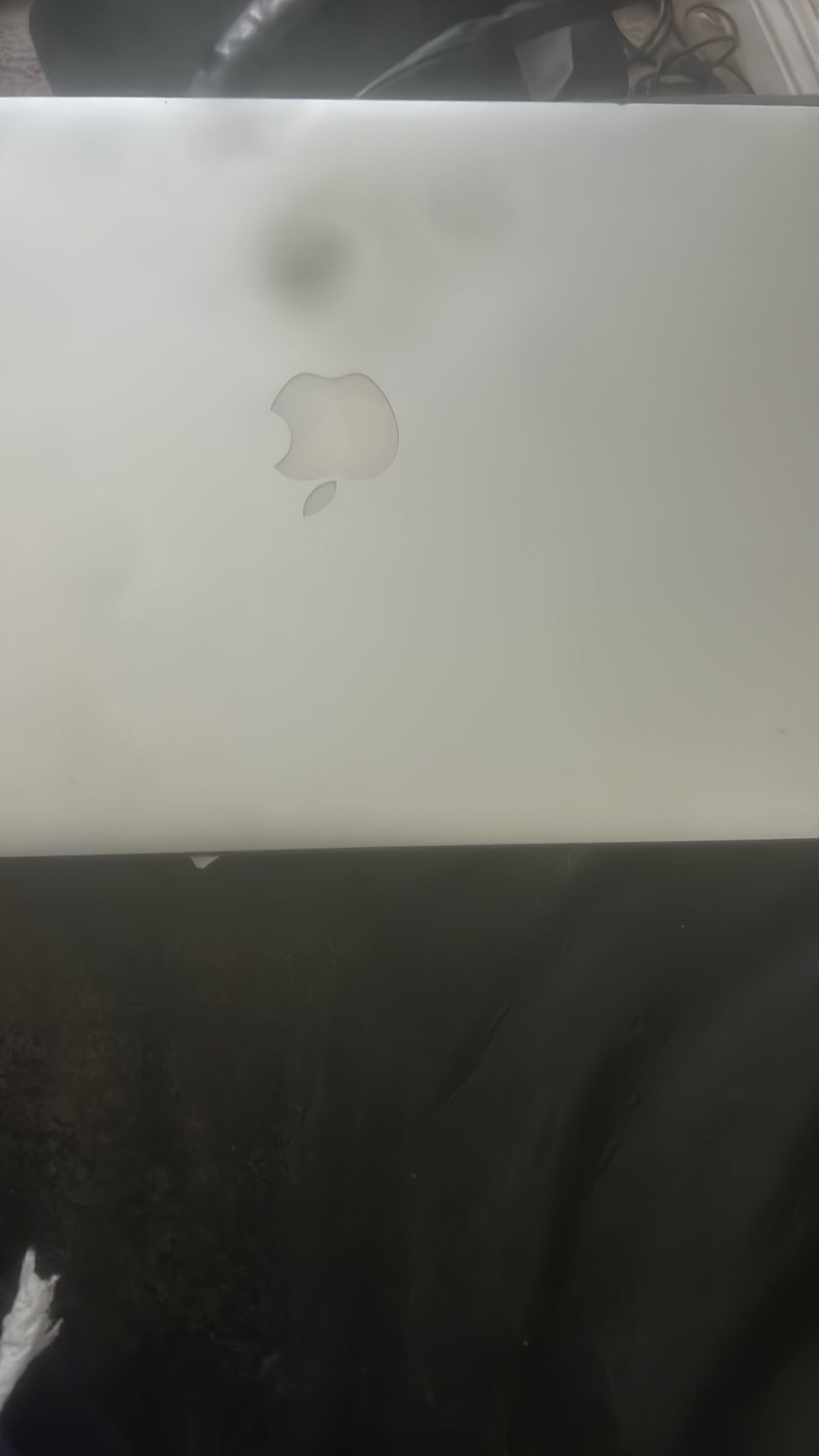 MacBook Pro/ Big 15’ Screen / W Month Of Internet WiFi