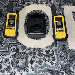 Dewalt Walkie Talkie