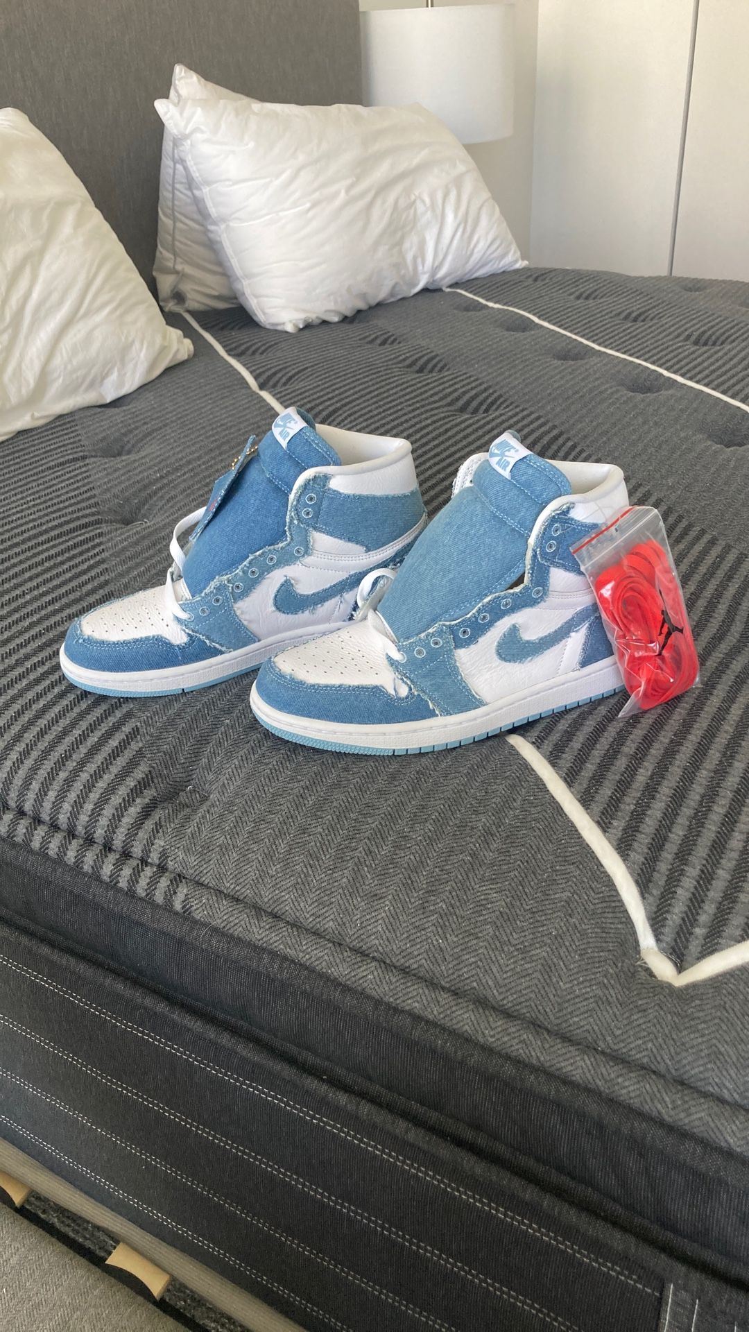 Woman’s Jordan 1 - US 8.5