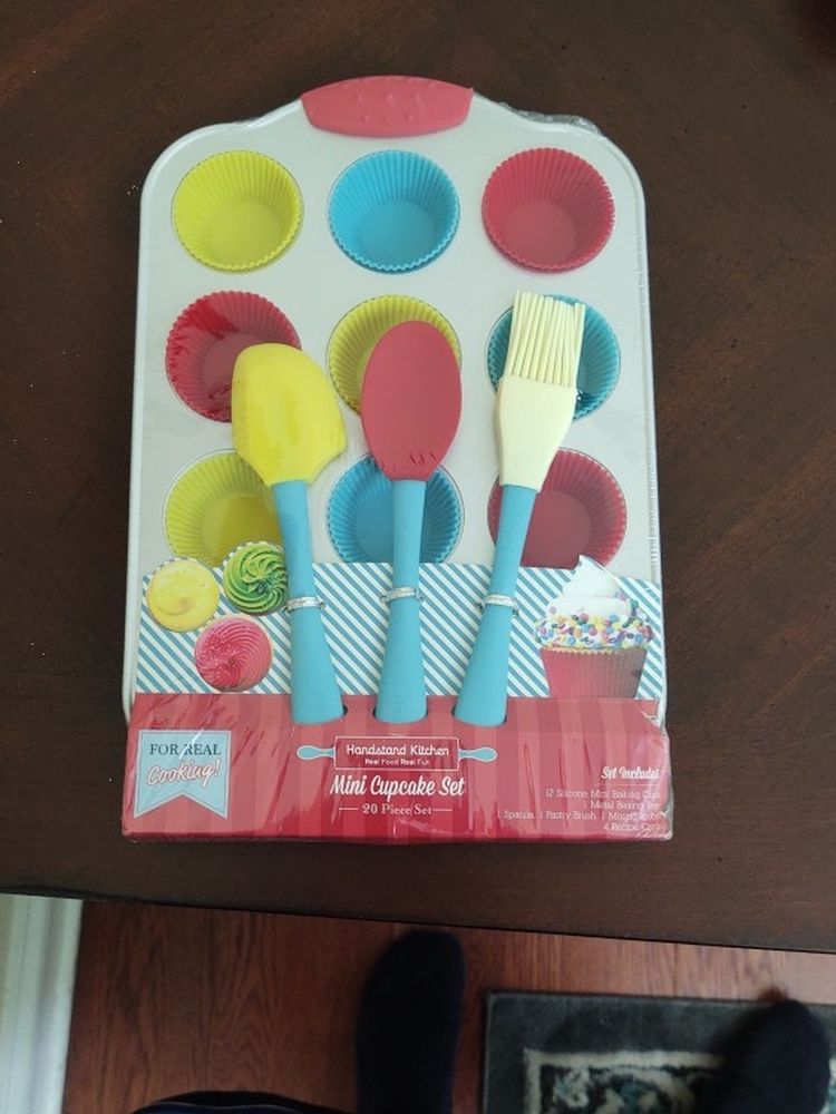 Kids Mini Cupcake Baking Set