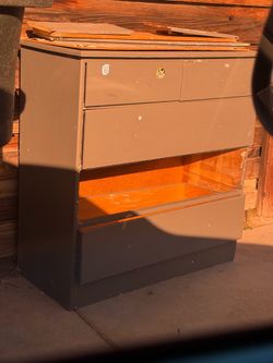 Dresser
