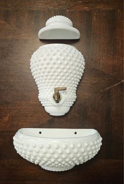 Fenton White Milkglass Lavabo Wall Planter