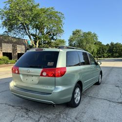 2008 Toyota Sienna LE