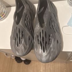 Yeezy Foam Runner granite 