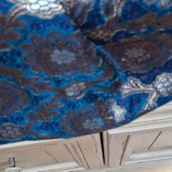 CHRISTMAS SILK MATERIAL. VERY RARE SOURCE