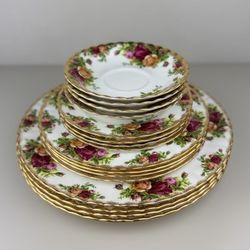 1962 Royal Albert Bone China Old Country Roses 5pc Place Settings 20 Pcs - EXC