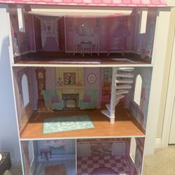 Doll House 