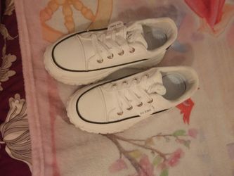 Womens sz 8 platform sneakers